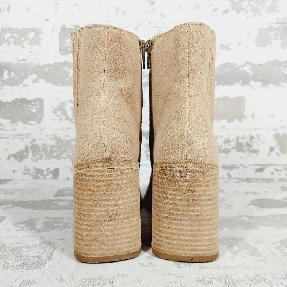 NEW Andre Assous Naia Suede Tan Block Heel Ankle Bootie i468 - Picture 6 of 12